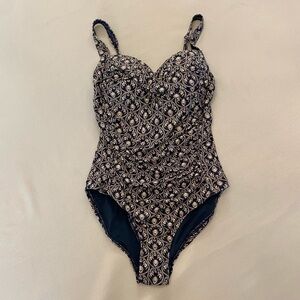 NIP TUCK One Piece Bathing Suit, Multi Fit Cup, 4